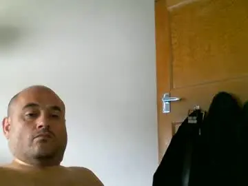 Chaturbate Free Porn Cam of bobabator