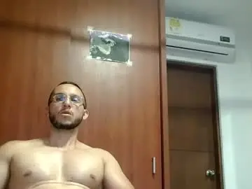 Chaturbate Watch Live Sex Cams of marcusmilarc