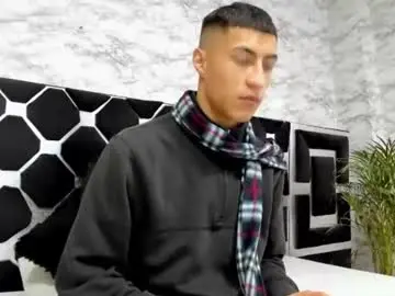 Chaturbate Live Sex Cam of mr_porn_9