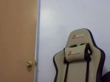 Chaturbate Adult Video Chat of smokebluntafterblunt