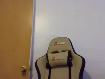 Chaturbate Live Sex Cam of smokebluntafterblunt