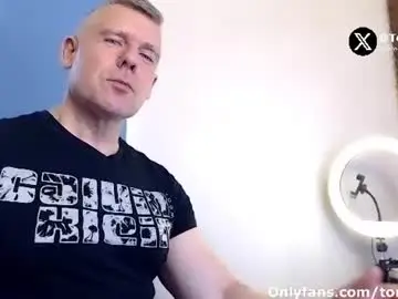 Chaturbate Adult Video Chat of tomfoxcam