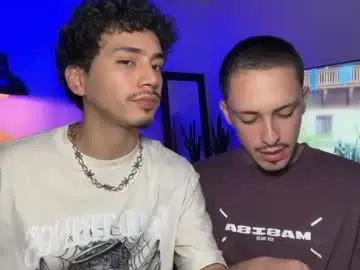 Chaturbate Live Porn of noah_and_steven