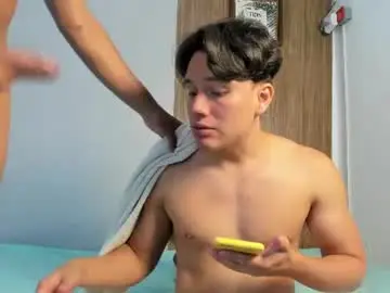 Chaturbate Live Sex Cam of boys_roomhard