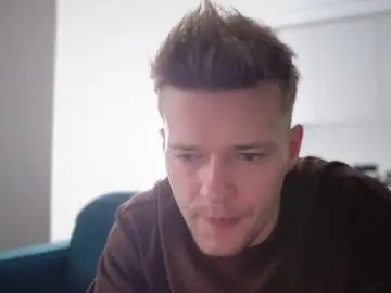 Chaturbate Live Sex Cam of pashka_x