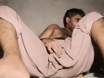 Chaturbate Live Porn of hairybouy264541