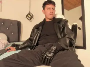 Chaturbate Sex Cam of marcos_vieyra
