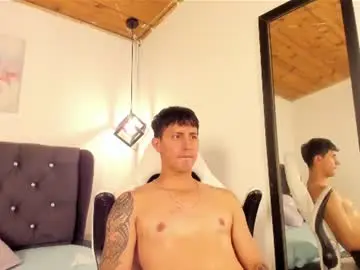 Chaturbate Live Sex Cam of marcos_vieyra