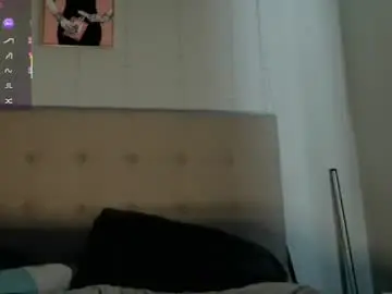 Chaturbate Live Sex Cam of mrmojo704