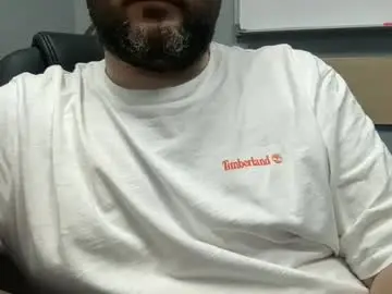 Chaturbate Watch Live Sex Cams of uncutdude321