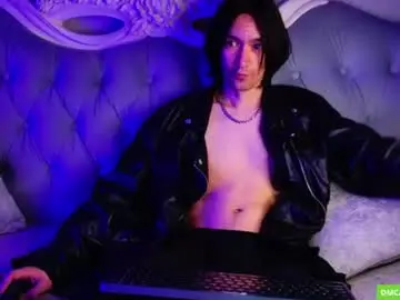 Chaturbate Live Sex Cam of calvinowens