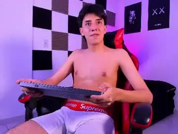 Chaturbate Live Sex of alan_boy01