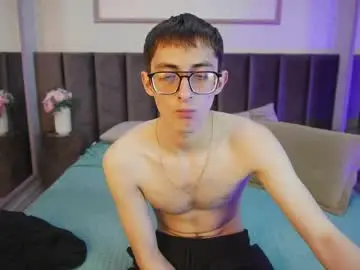 Chaturbate Free Porn Cam of ronbevs