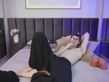 Chaturbate Live Sex Cam of ronbevs