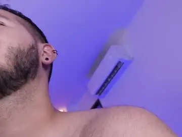 Chaturbate Nude Webcam of mr_mikee_