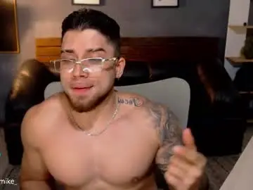 Chaturbate Live Porn of mike_montoya