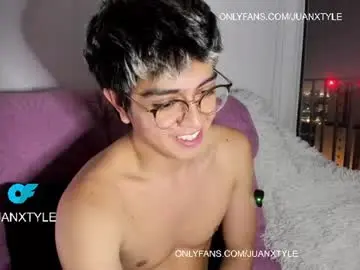 Chaturbate Live Sex of juancamroom