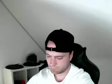 Chaturbate Nude Webcam of j_german783377