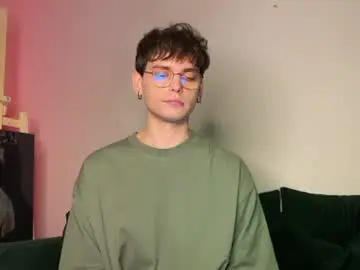 Chaturbate Live Porn of oliverlawrence