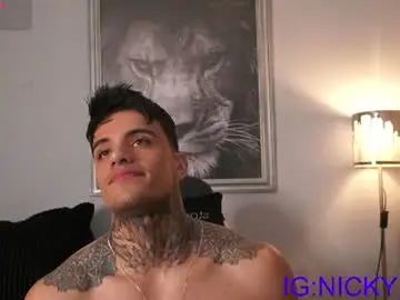 Chaturbate Live Sex Cam of alan_morrys