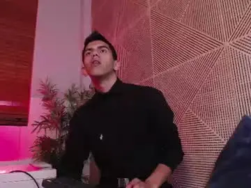 Chaturbate Watch Live Sex Cams of lucca_moreti