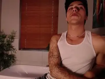 Chaturbate Watch Live Sex Cams of andyjoy_