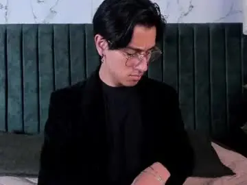 Chaturbate Live Sex Cam of andyjoy_