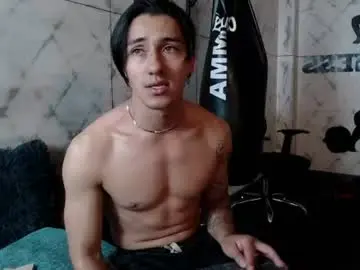 Chaturbate Live Sex Cam of andyjoy_