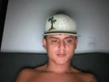 Chaturbate Nude Webcam of bob_pettersonn