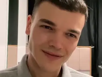 Chaturbate Live Sex Cam of shycuttwunkboy