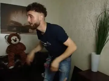 Chaturbate Best live sex cam show of kyloeast