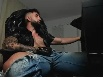 Chaturbate Live Sex Cam of liamaesthetic