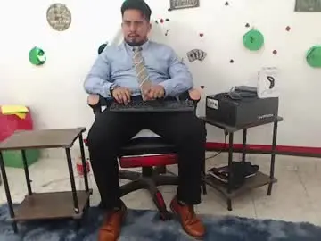 Chaturbate Live Sex Cam of kalethbigdick88