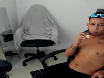 Chaturbate Free Live Porn of kings_latins
