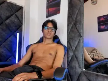 Chaturbate Live Sex Cam of liamkron