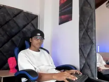 Chaturbate Watch Live Sex Cams of liamkron