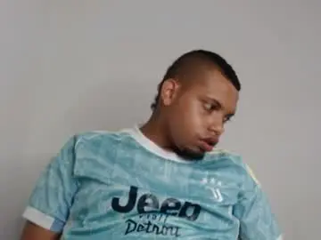 Chaturbate Live Sex Cam of drako_monstercock