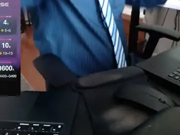 Chaturbate Live Sex Cam of dadssecret69