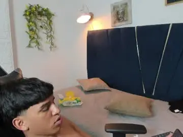 Chaturbate Live Porn of stiven_cum2