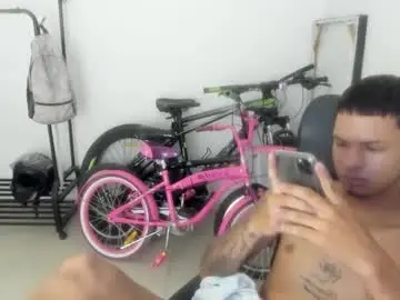 Chaturbate Live Sex Cam of white_master444