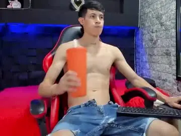 Chaturbate Free Porn Cam of felipe_fiire