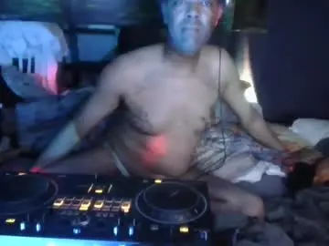 Chaturbate Free Live Porn of fadeyisteven32