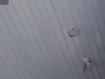 Chaturbate Live Sex Cam of faceofbabyyy
