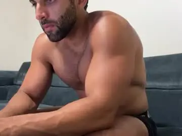 Chaturbate Adult Webcam of fitcurvyman4fun_69