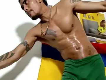 Chaturbate Best live sex cam show of lucascastrohot