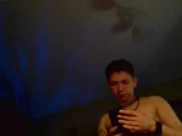 Chaturbate Best live sex cam show of emveeboy96
