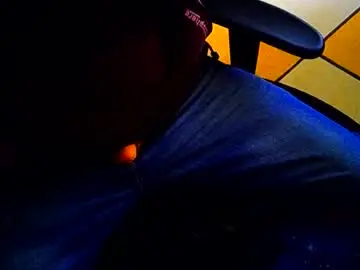 Chaturbate Live Sex Cam of maitai42