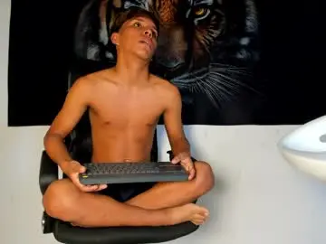 Chaturbate Adult Video Chat of tyler_navas