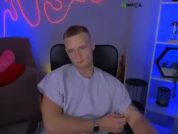 Chaturbate Live Sex Cam of mike_crist