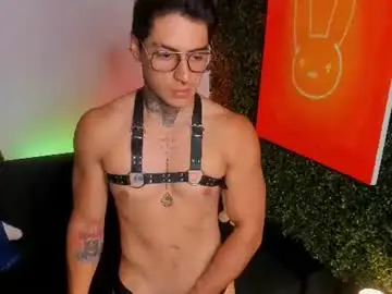 Chaturbate Sex Chat of simon_cortes